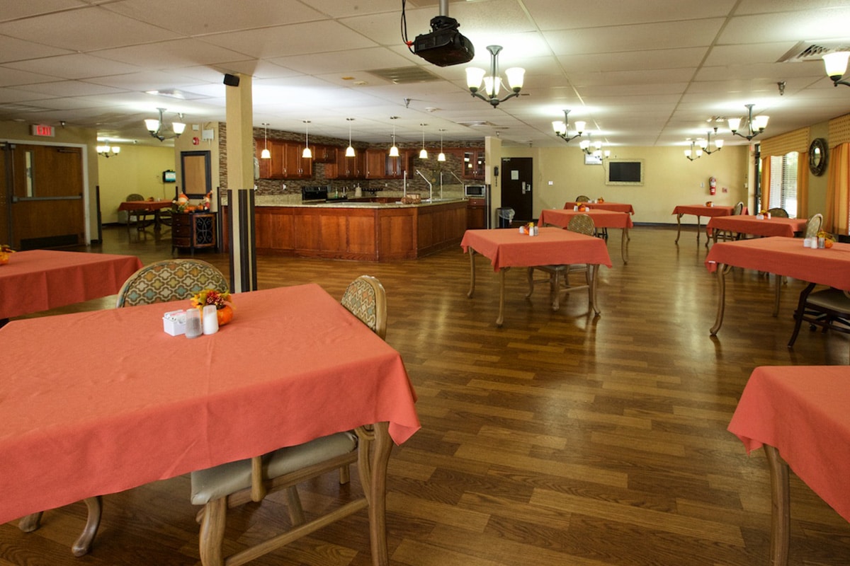 The dining room at Cedar Creek Post Acute
