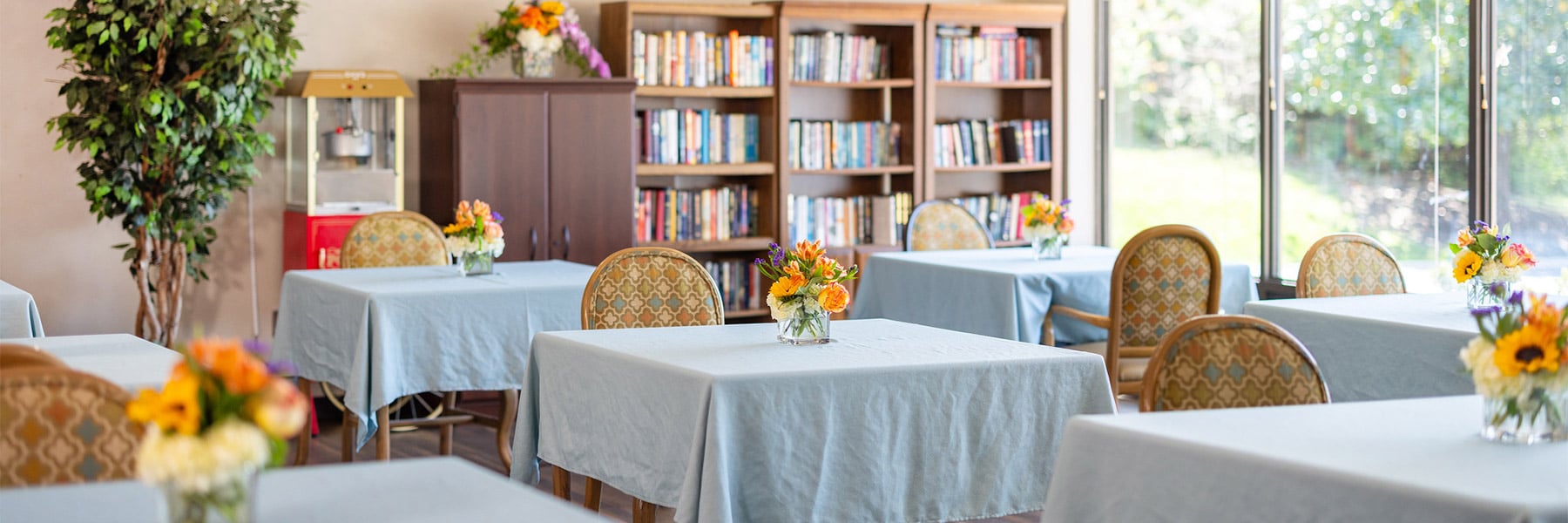 Dining room at Cedar Creek Post Acute