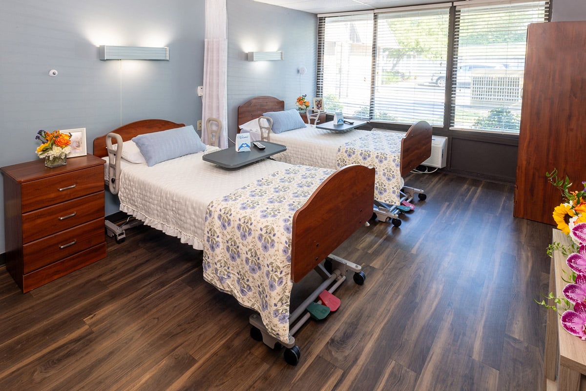Semi-private room at Cedar Creek Post Acute